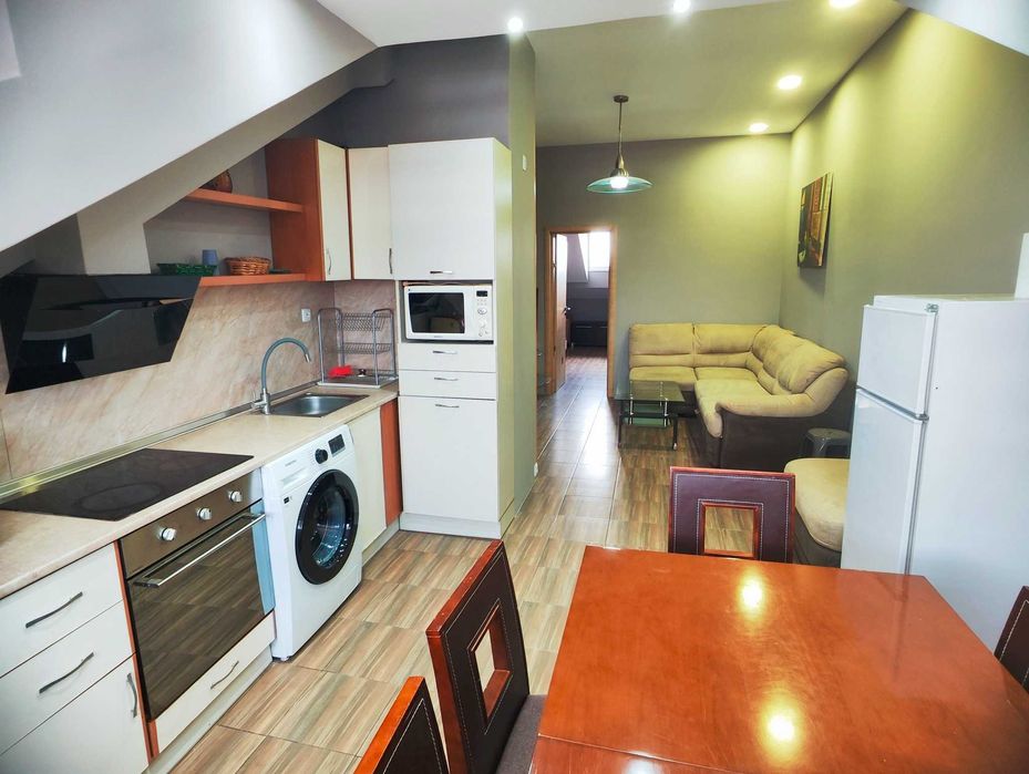Продава се Тристаен апартамент в София, Център - 72 кв.м за 2431 €/кв.м - Снимка #1