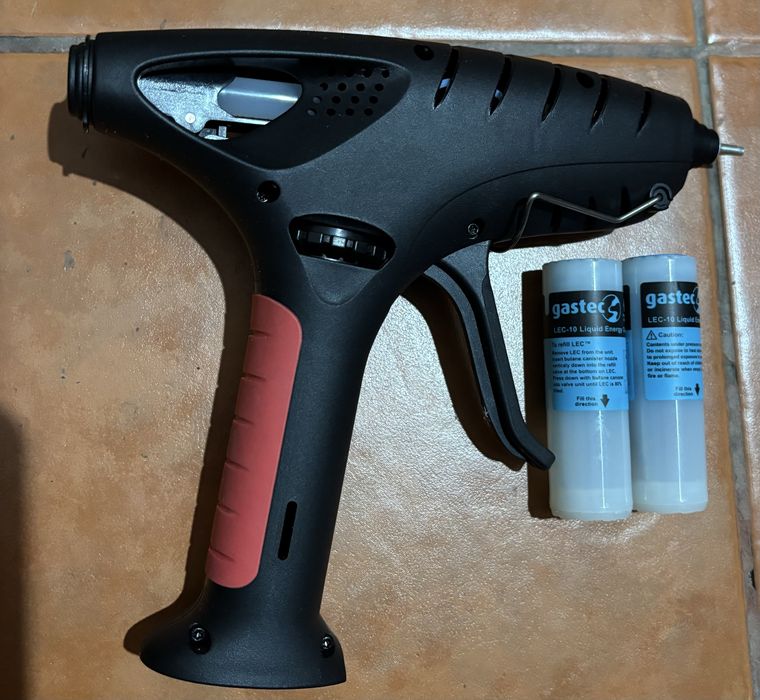 Pistol lipit silicon