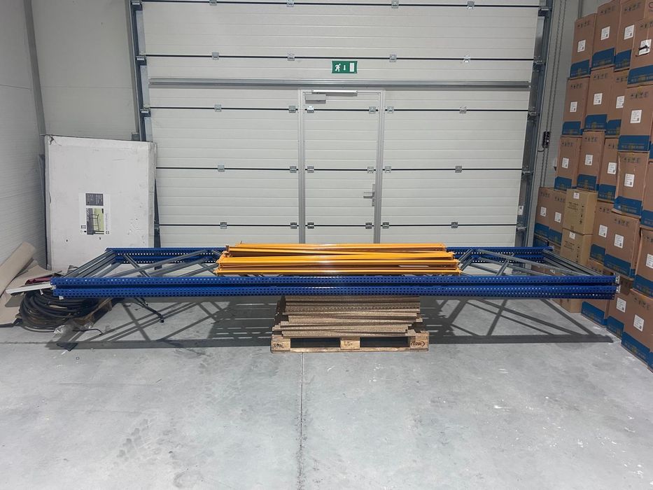 стелажи за склад