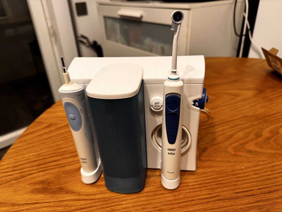 Perie de dinti electrica si irigator Oral Braun