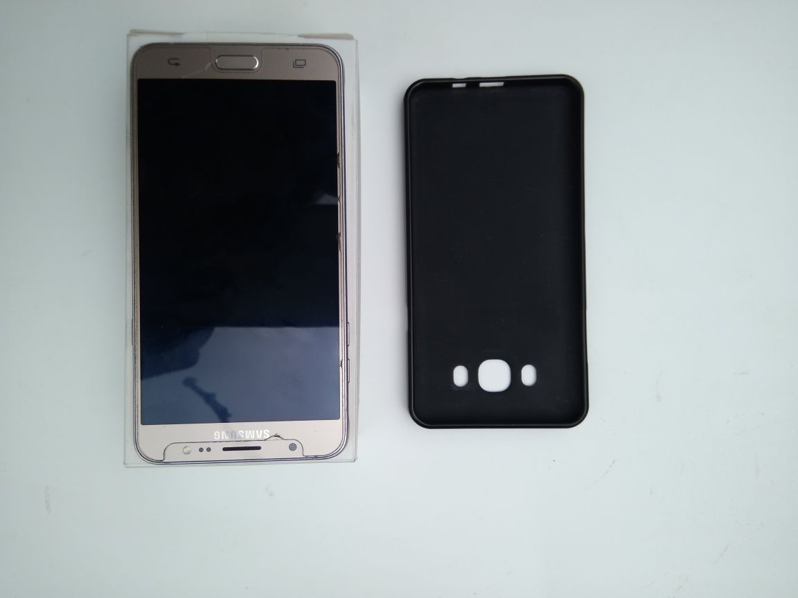 Samsung galaxi j7. NFC. Цвет gold. Металл рама.