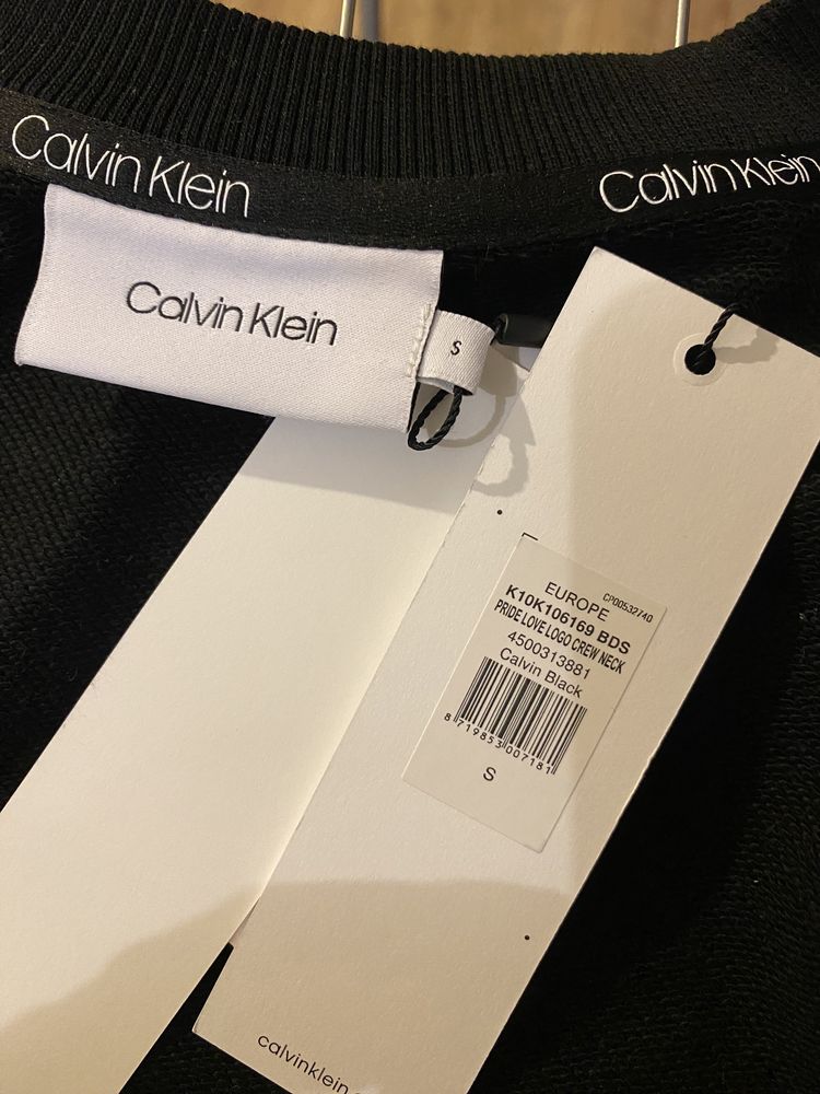 Calvin Klein оригинална чисто нова блуза