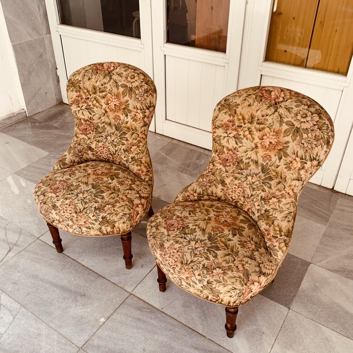 Два антикварни винтидж стола-дамски”парлор” стил