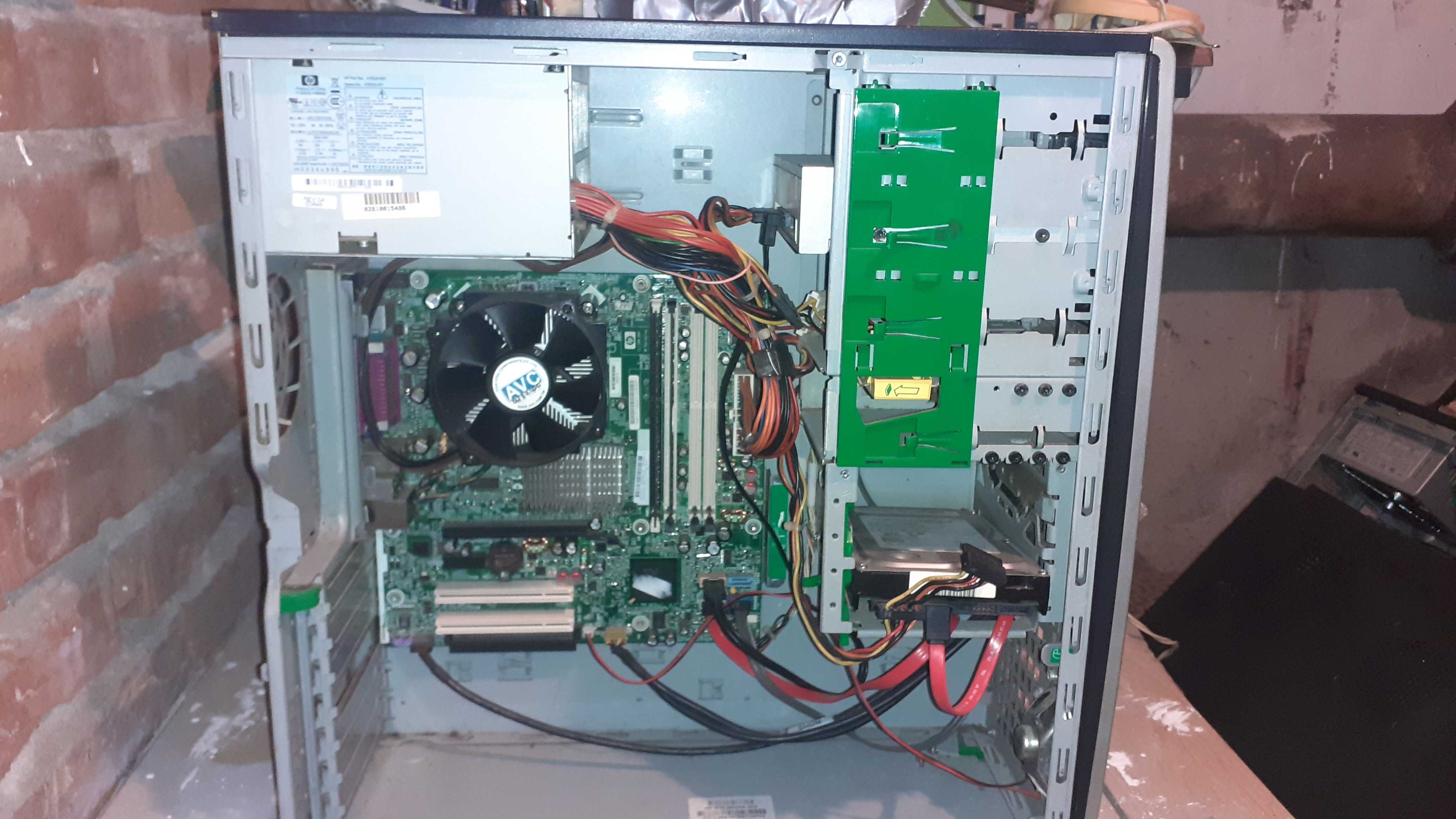 Компютър HP Compaq DC7700