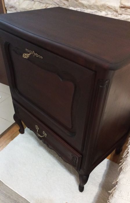 Бар шкаф с чекмедже