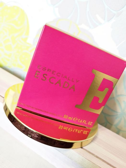 Парфюм Especially Escada