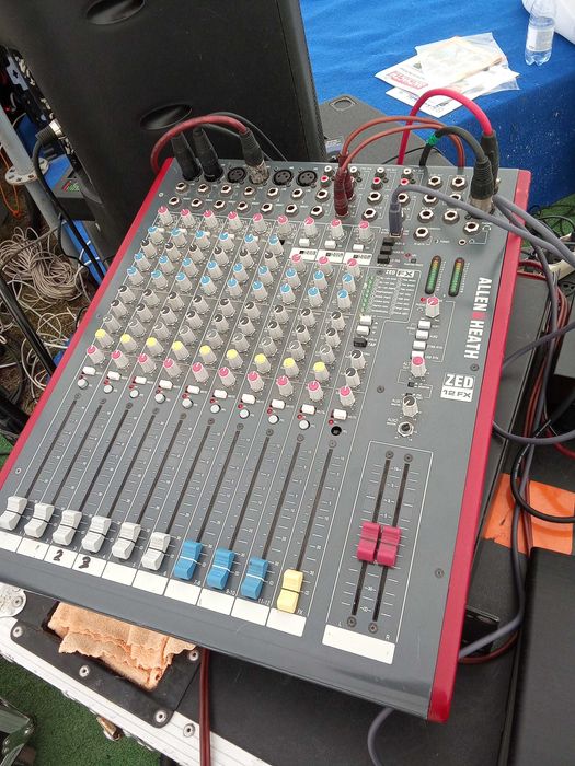 продам микшерский пульт Allen s heath ZED 12