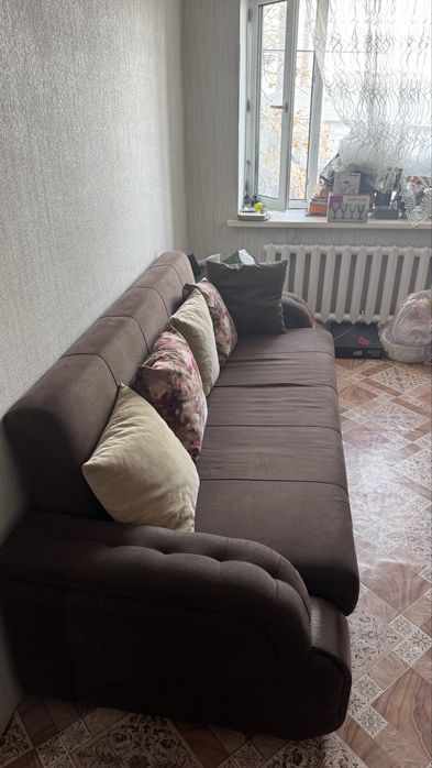 Продаю диван, торг есть