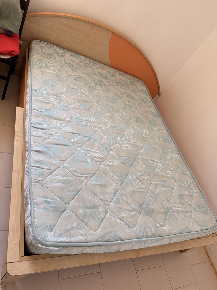 Двойно легло с матрак