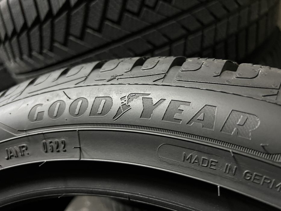 Като Нови! 245/45/19 Good Year
