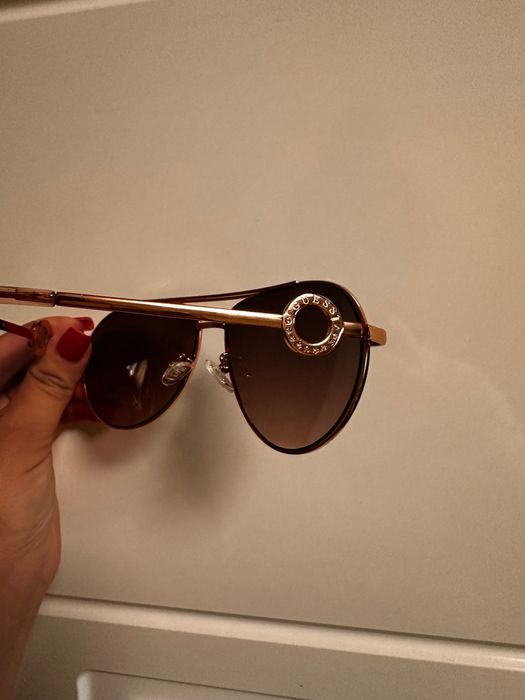 Дамски слънчеви очила Guess