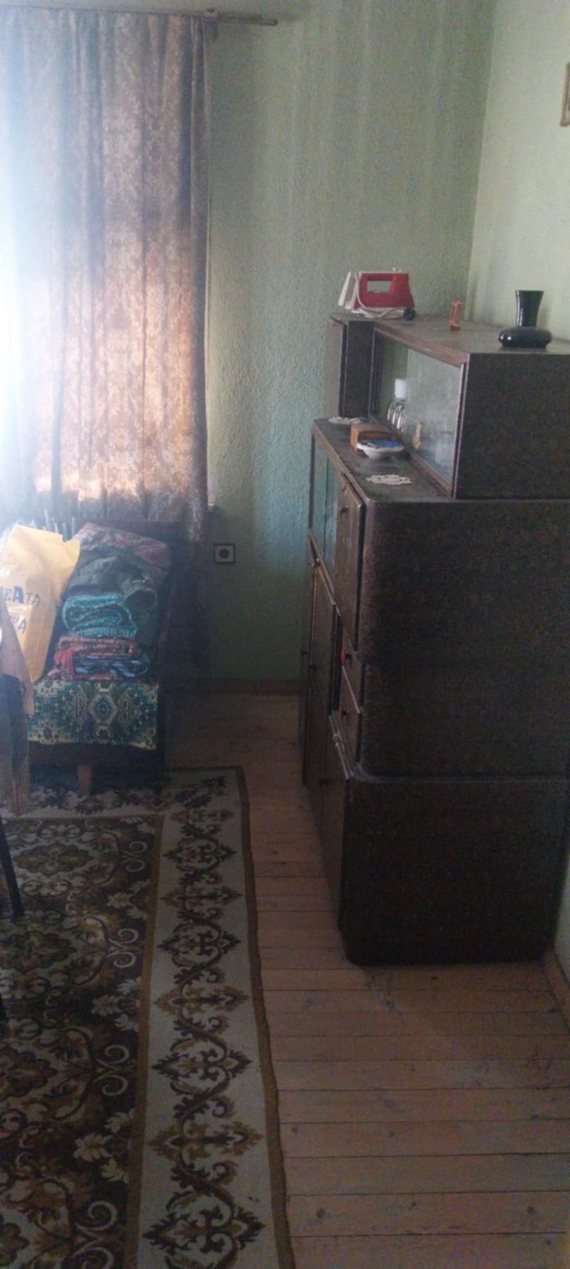 Продаваме етаж от къща в град  Панагюрище