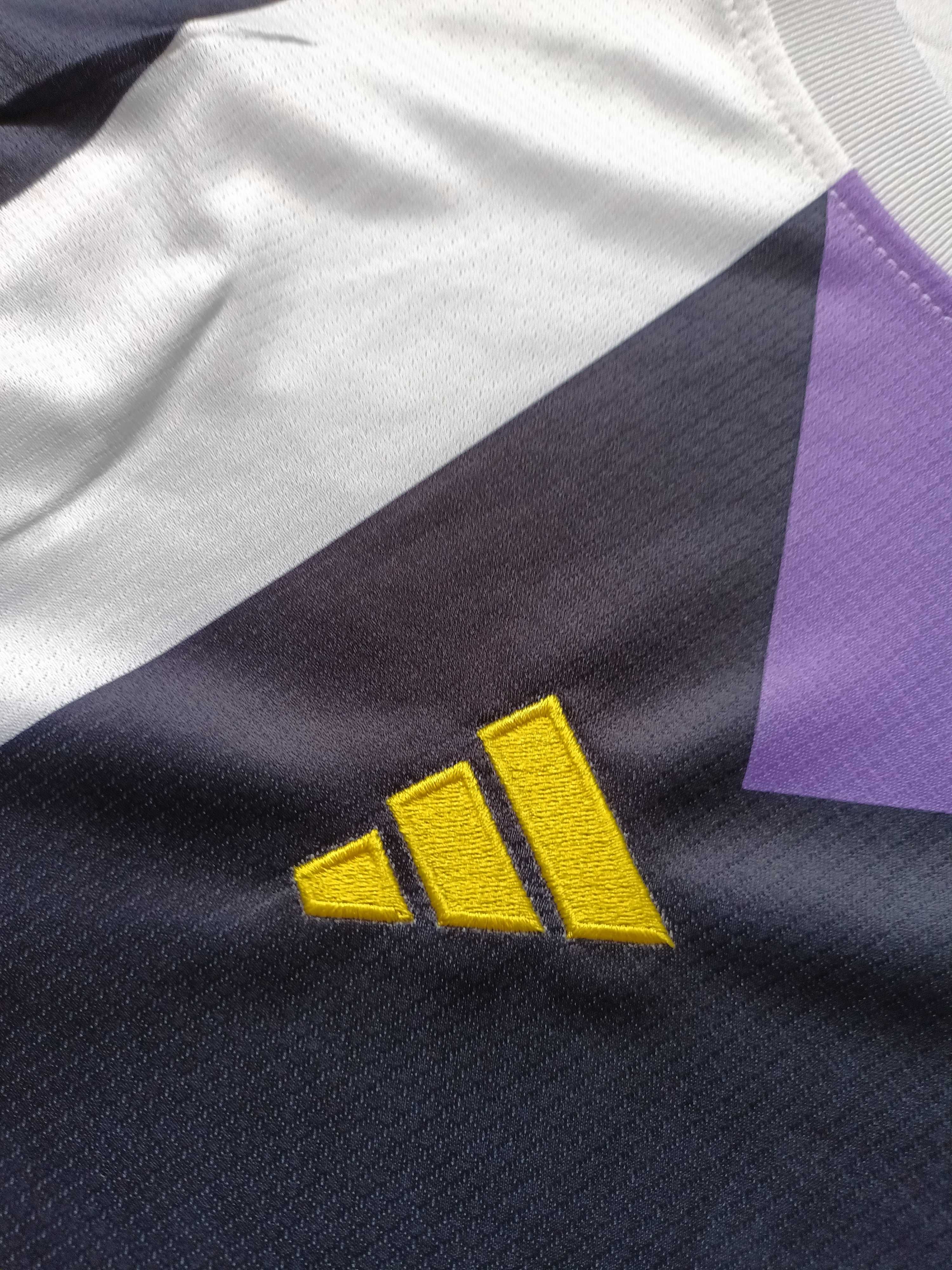 Футболен тренировъчен екип на Real Madrid от Adidas