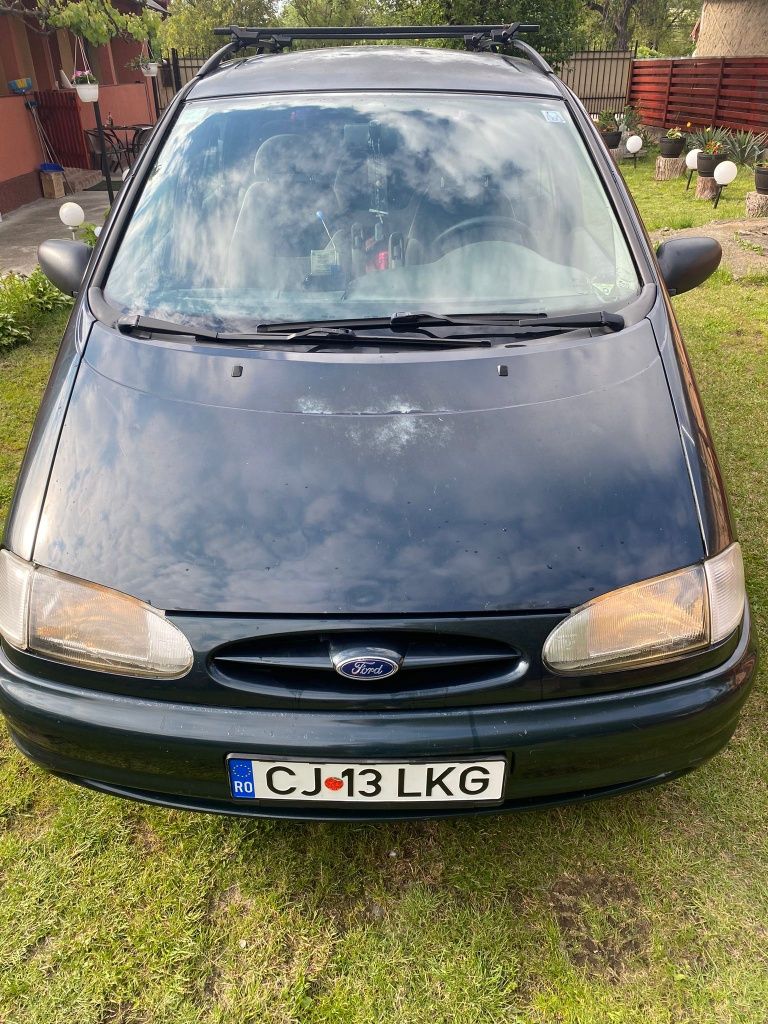 Vând Ford Galaxy
