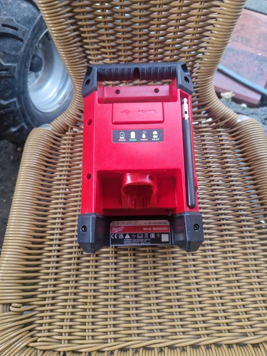 Radio cu Bluetooth Milwauke M12 RCDAB +