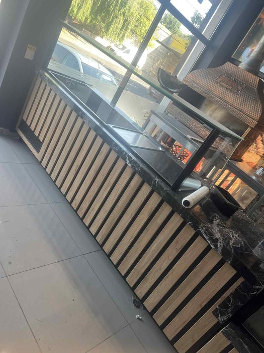 Vand vitrina restaurnt