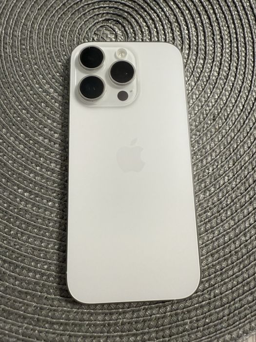 iPhone 16 Pro Silver 256 Gb!