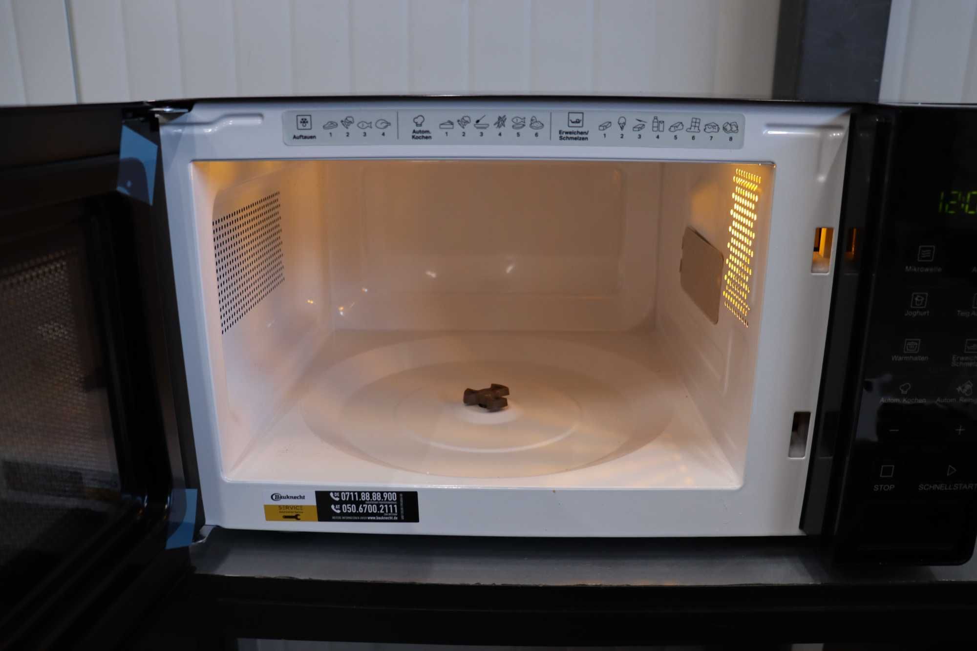 Микровълнова печка Bauknecht MWK, 20л обем, автоматични програми, 700W
