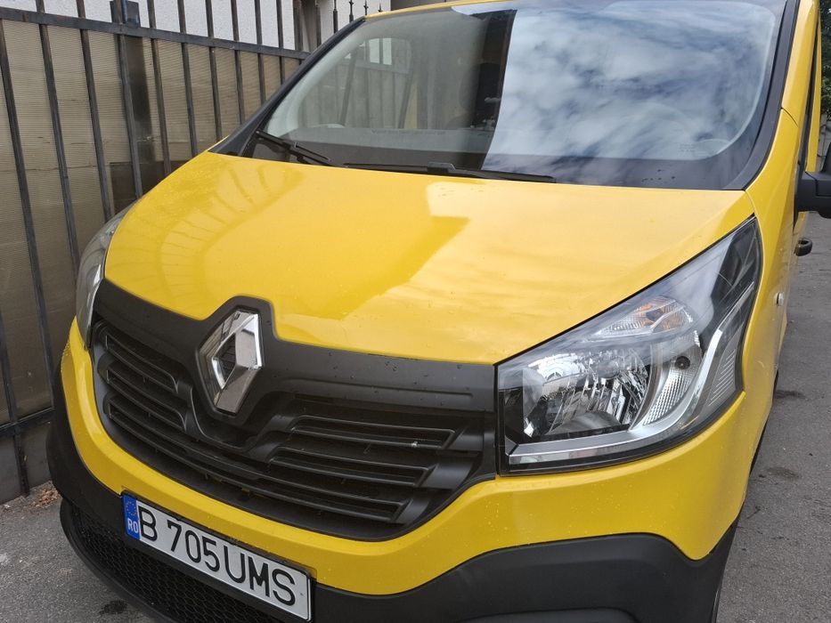 Vând Renault trafic 3