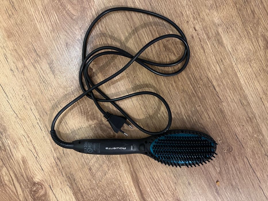 Perie de indreptat parul Rowenta power straight