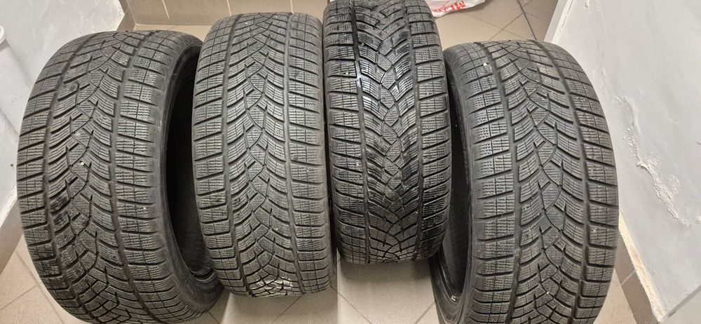 4 бр. зимни гуми Good Year Ultra Grip 275/45/20