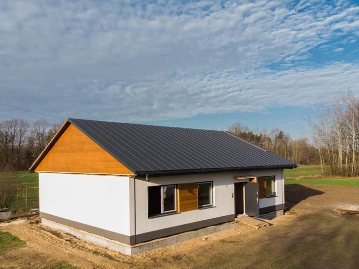 Case modulare de diferite modele si dimensiuni, din structura metalica