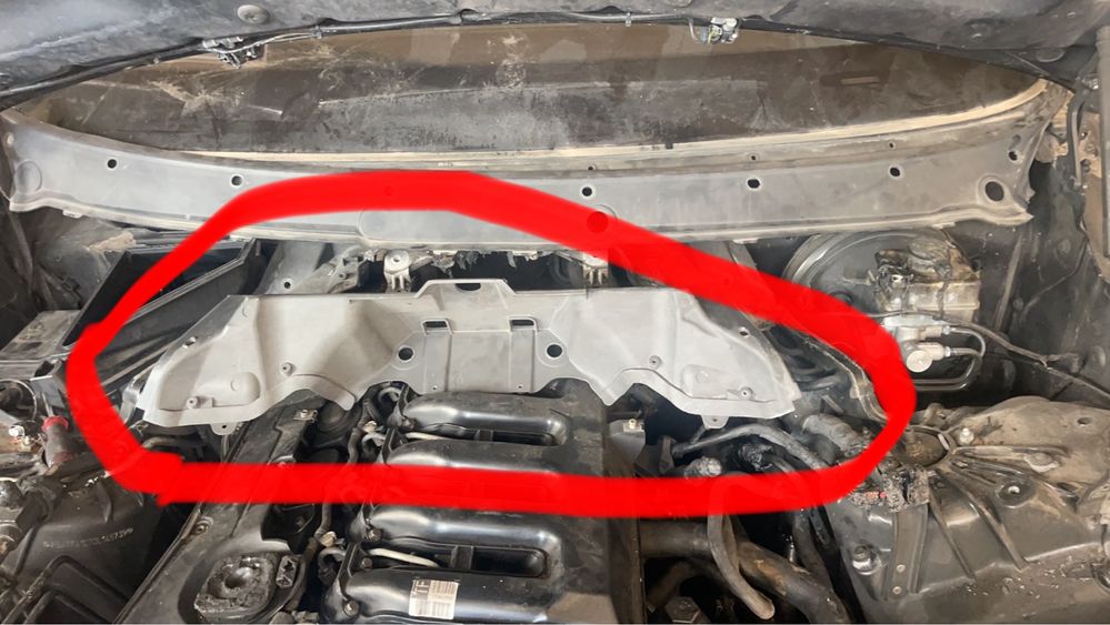 Кори над двигателя/ Леген за BMW E70 E71 F15 X5 X6 БМВ Х5 Е70