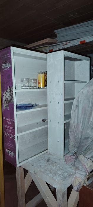 Магазинге полкілер бар