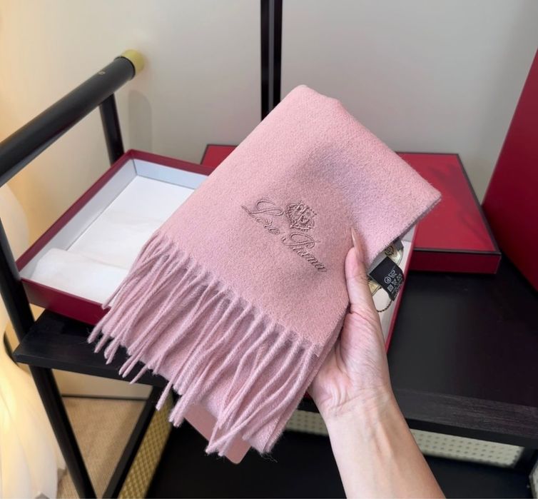 Fular Loro Piana , calitate premium , pe comanda , nou