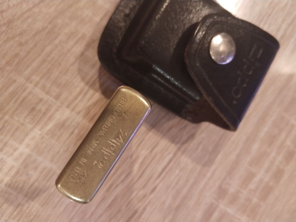 Продам зажигалку zippo USA