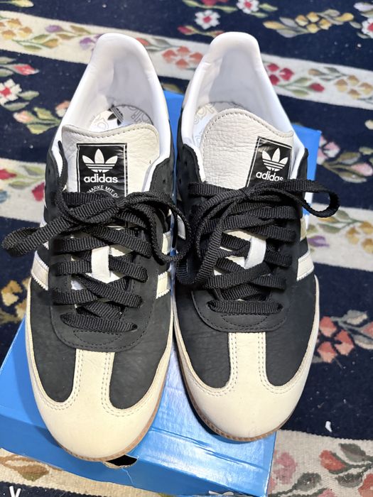 Adidasi noi originali