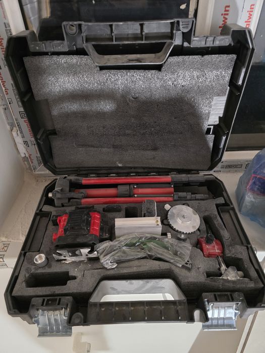 Лазерьный уровень продам