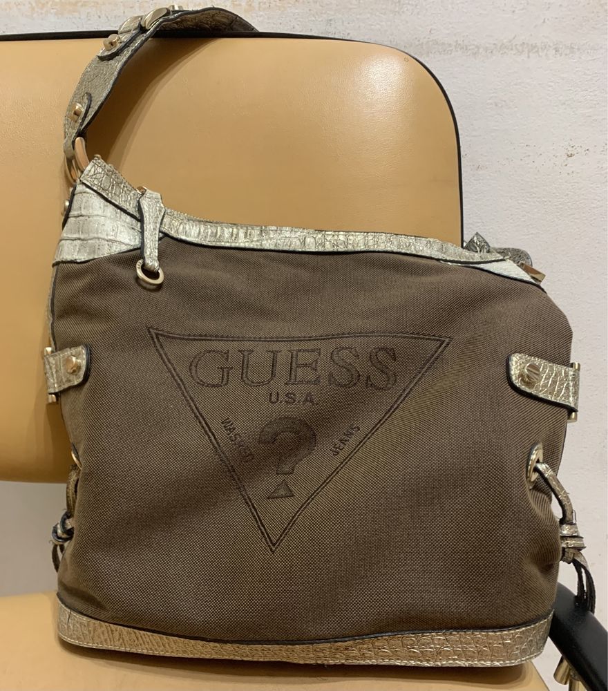 Дамска чанта Guess