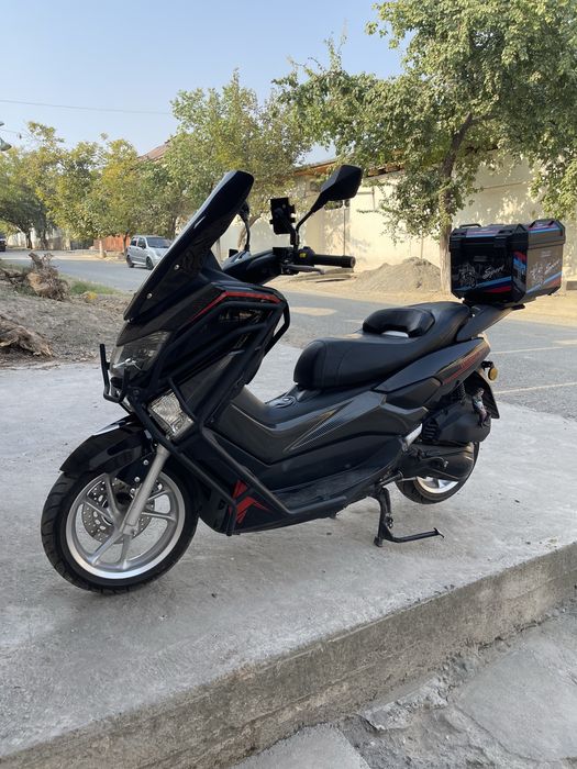 Skuter N-Max 2025 yil