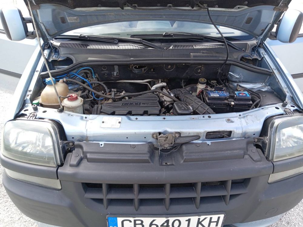 Продавам фият doblo
