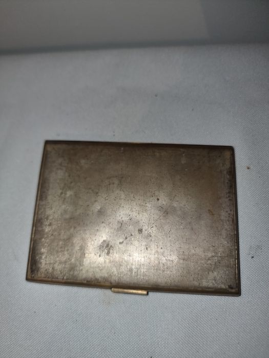 Tabacheră vintage metalică cu hartă gravată – colecție