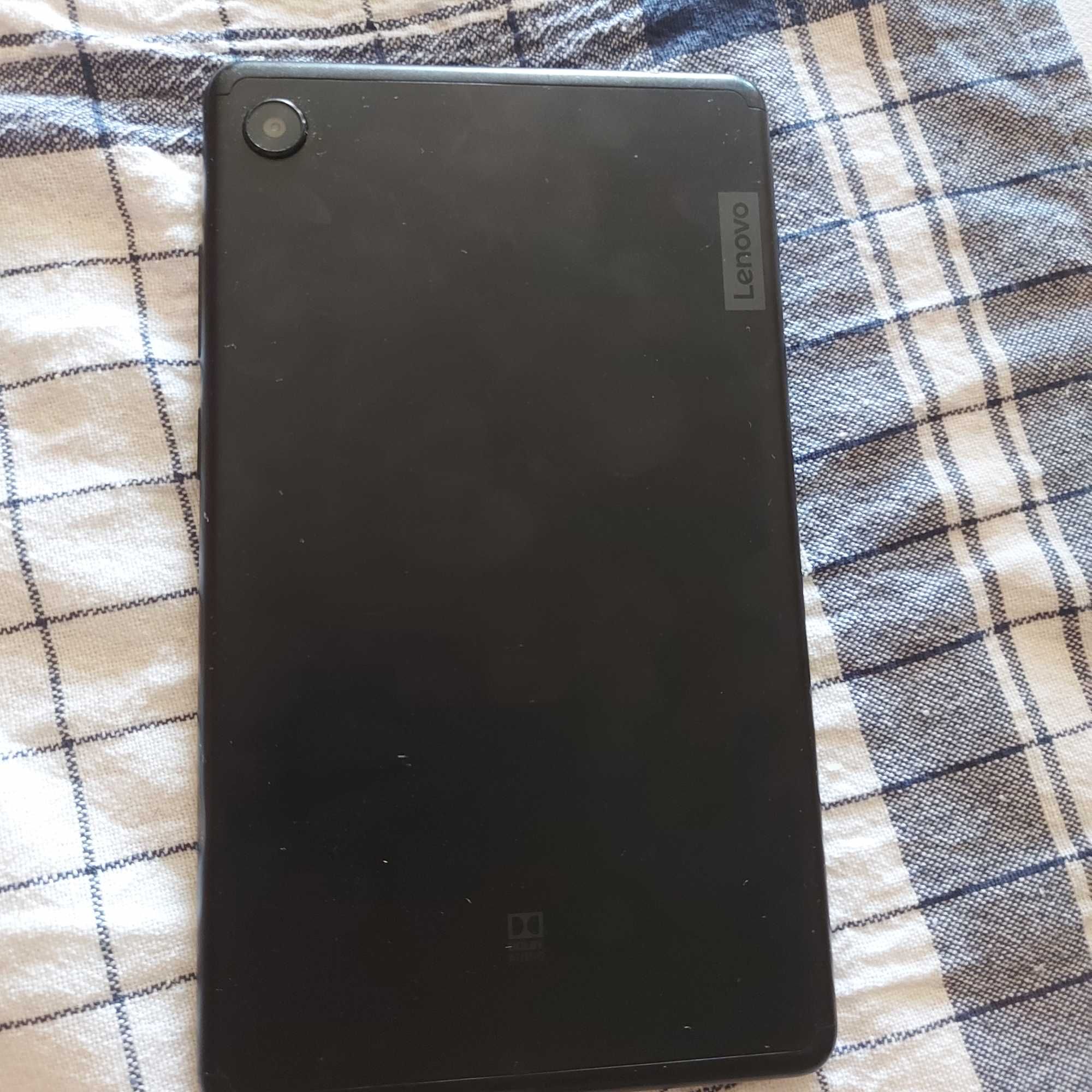 Lenovo TB-7305X таблет