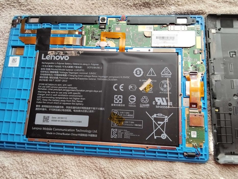 10инчов таблет Леново  тав 2  А10-30 2018-за части или смяна дисплей