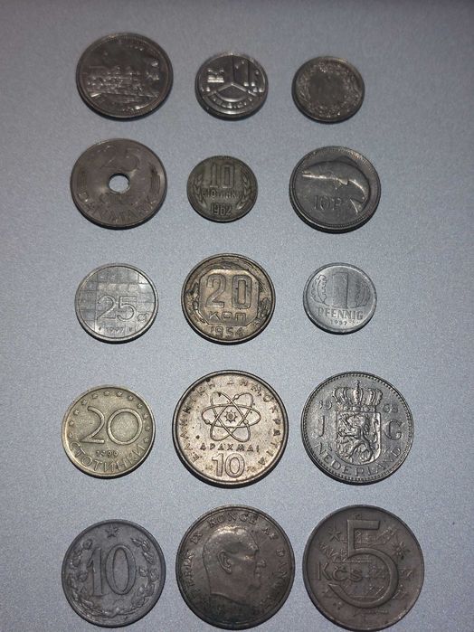 Vând bancnote si monede