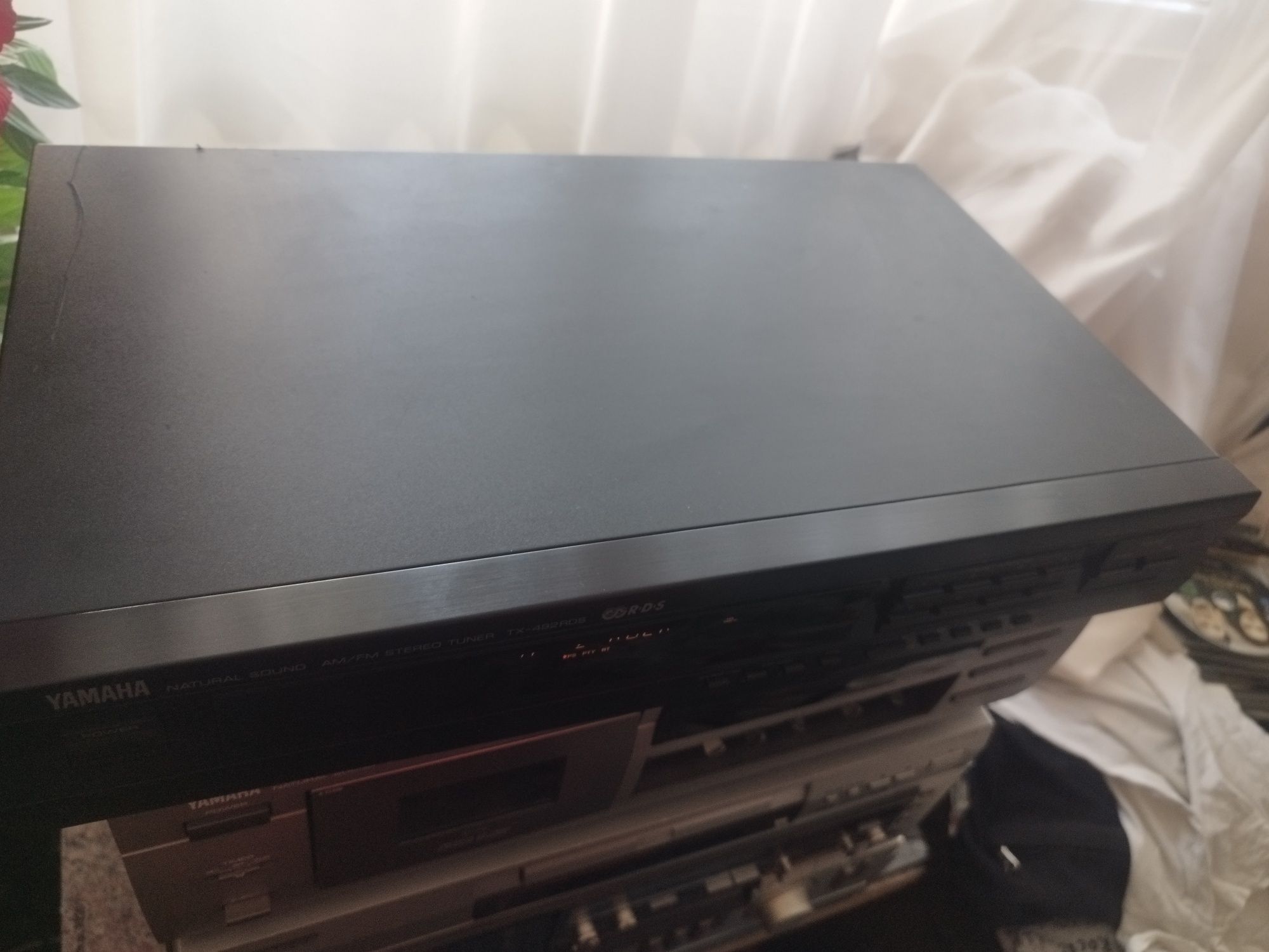 Yamaha TX-492 RDS отличен цифров тунер!