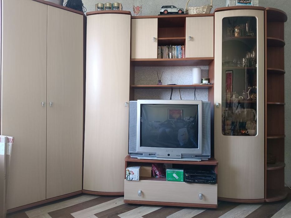 Продам стенку для гостиной. Гарнитур.