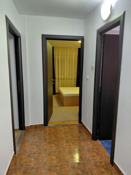 Inchiriez apartament  2 camere