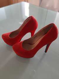 Червени официални дамски обувки