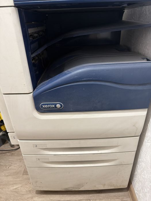 Продается принтер на запчасти