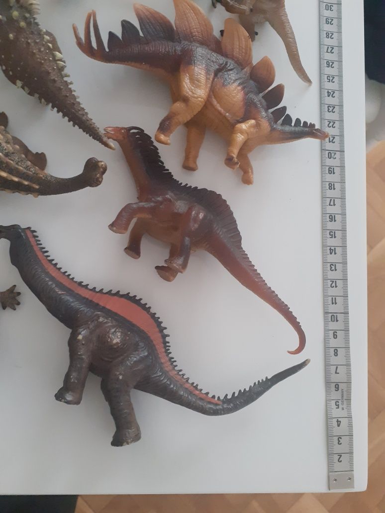 dinozauri/jucarii/colecție dinozauri /originali