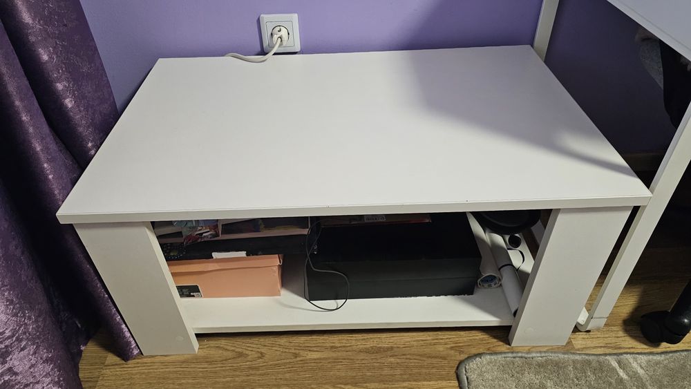 Masuta de cafea alba