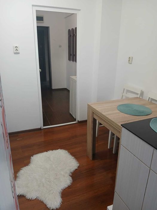 Proprietar, vand apartament