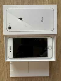 iPhone 8 телефон