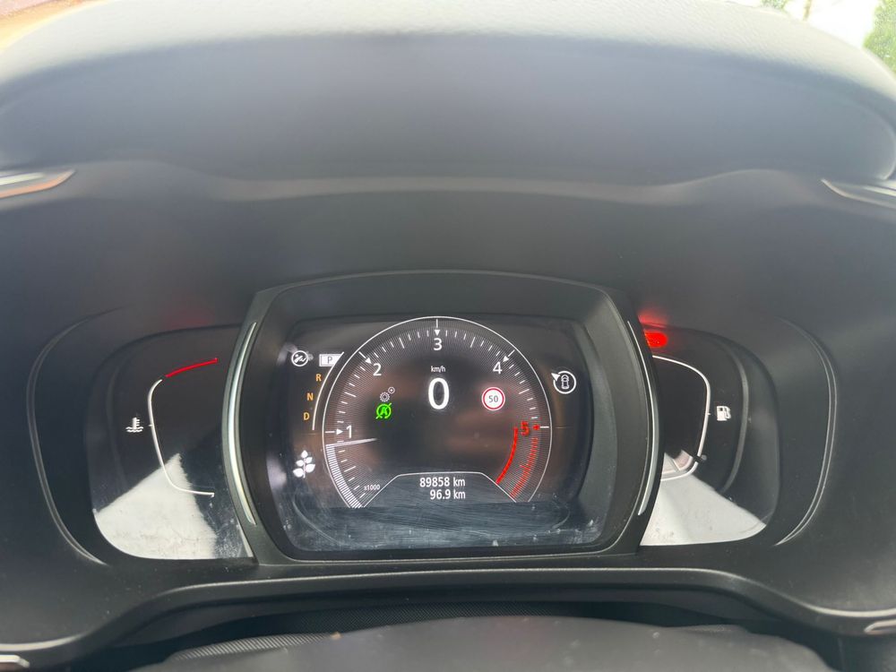 Vand RENAULT KADJAR 2022 facelift 1.5diesel euro6 automat avarit lovit