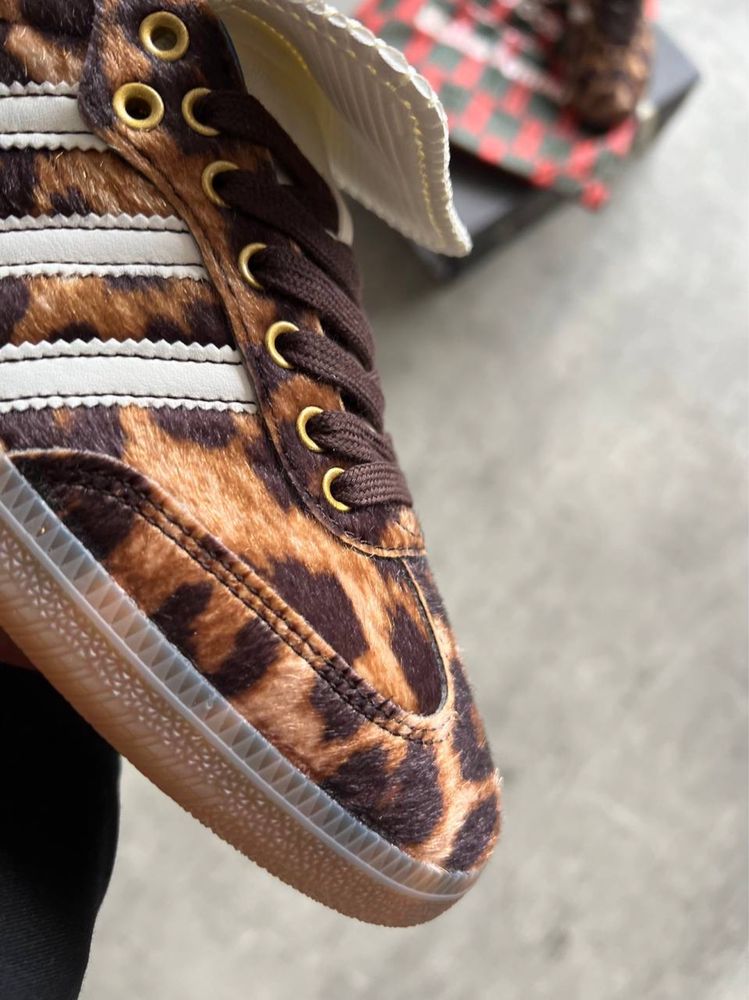 Отново Дамски Adidas X Wales Bonner Samba Leopard